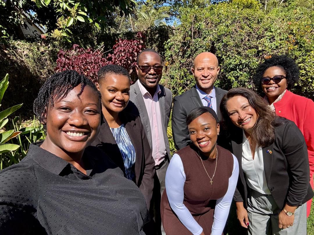 AusEmbZim's tweet image. Pleased to host @zidainvest CEO Tafadzwa Chinamo & his team to discuss plans for this year’s Africa Down Under Mining Conference ⛏️in @CityofPerth 🇦🇺organised by @Paydirt_Media. Great to learn the 🇿🇼delegation has advanced preps for the biggest 🌍focused event this September.