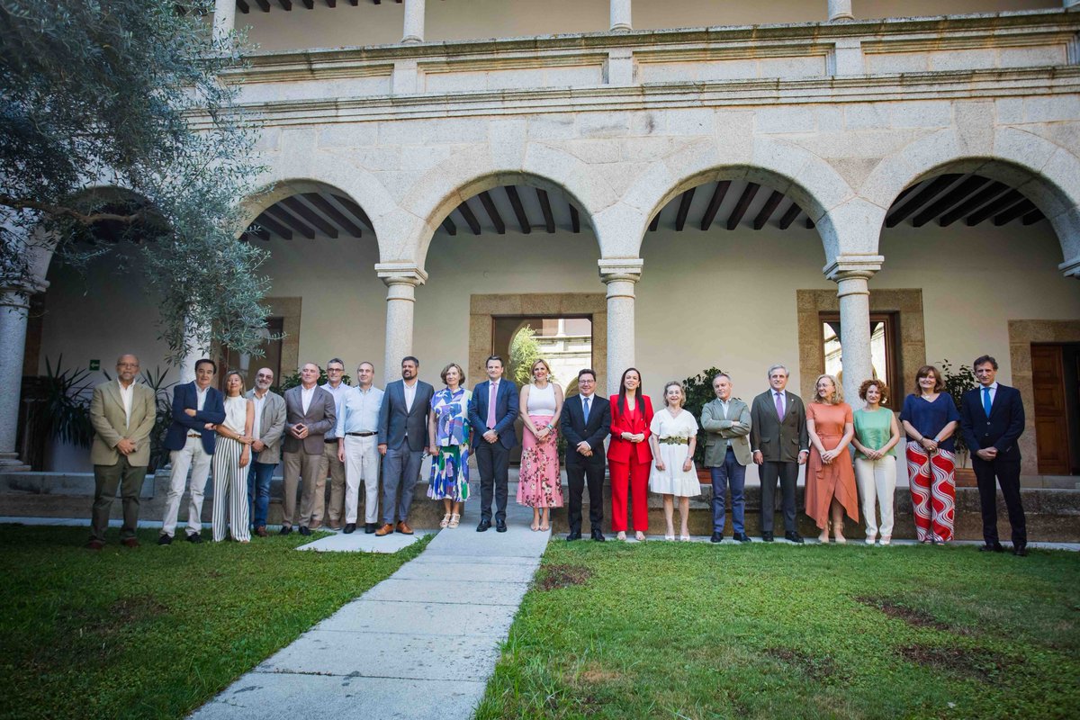 PTSExtremadura's tweet image. ✨ Reunión de la Mesa del Diálogo Civil del Tercer Sector de Extremadura (16/07/25) ✨
🔍 Objetivo: Fortalecer la colaboración entre la Junta de Extremadura y las entidades sociales.
💪 Compromiso: Impulsar políticas de cohesión social, igualdad y derechos para los extremeños.