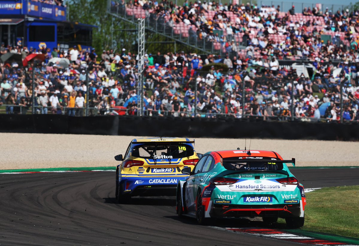 DoningtonParkUK's tweet image. Donington Park hosts a key summer round of the @BTCC on 30/31 August 🤩
We're expecting the title battle to bring the heat, and we've our fingers crossed that the weather plays its part too 😎
🔗 donington-park.net/news/2025/jul/…