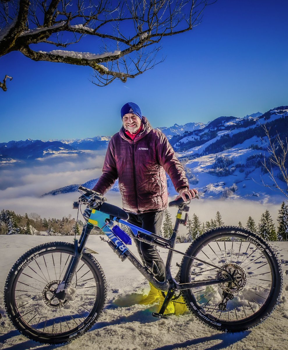 AdrianoAguzzi's tweet image. Last year I was hospitalized in the ICU with sepsis and my survival was unclear, so I wrote a testament (including a sizeable endowment to EMBO for a postdoctoral fellowship).
Now I am back to riding >200 km/wk. The fellowship will eventually come, but not right now (sorry!) 😆