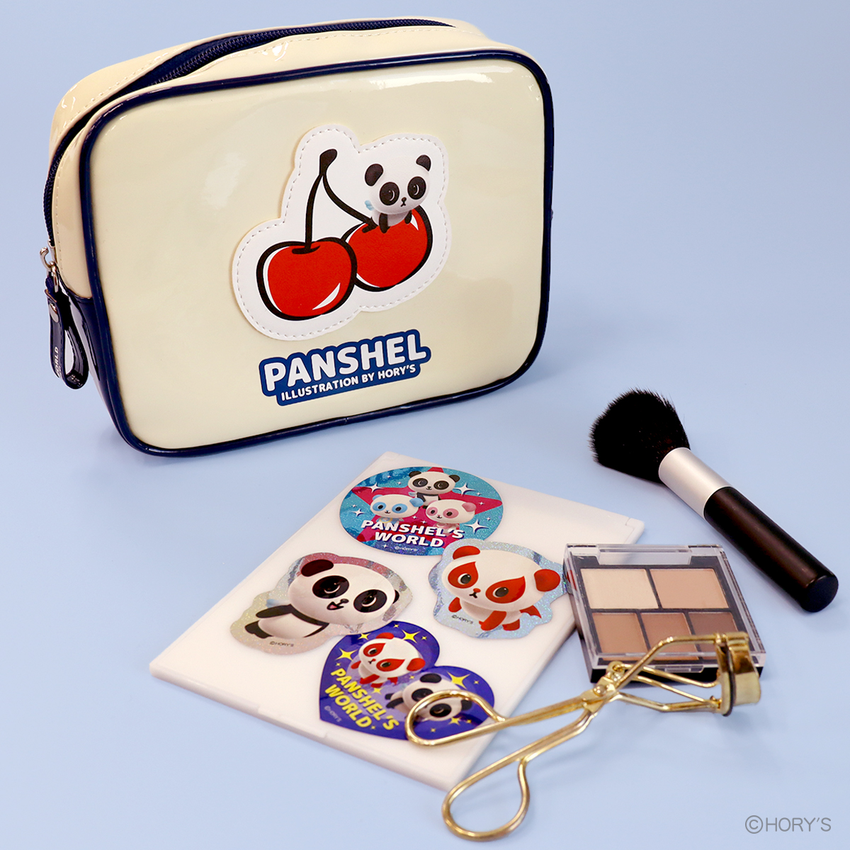 panshel_mc's tweet image. エナメルポーチのご紹介🍒
パンシェルとチェリーの柄が目を惹くポーチ🩵
中は2つの仕切りポケット付きで、
大容量だから旅行用のポーチにもピッタリだよ❣️
🛒こちらからチェック🐼🪽
marimocraft-shop.com/products/PSM-0…