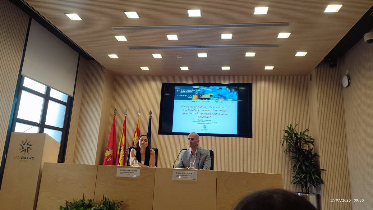 <a href="/FarmaciaUSJ/">Farmacia_USJ</a> <a href="/TevaFarmacia/">TevaFarmacia</a> <a href="/_usj_/">Universidad San Jorge</a> Arrancamos con la ponencia inaugural de nuestro compañero Raúl Rivas González