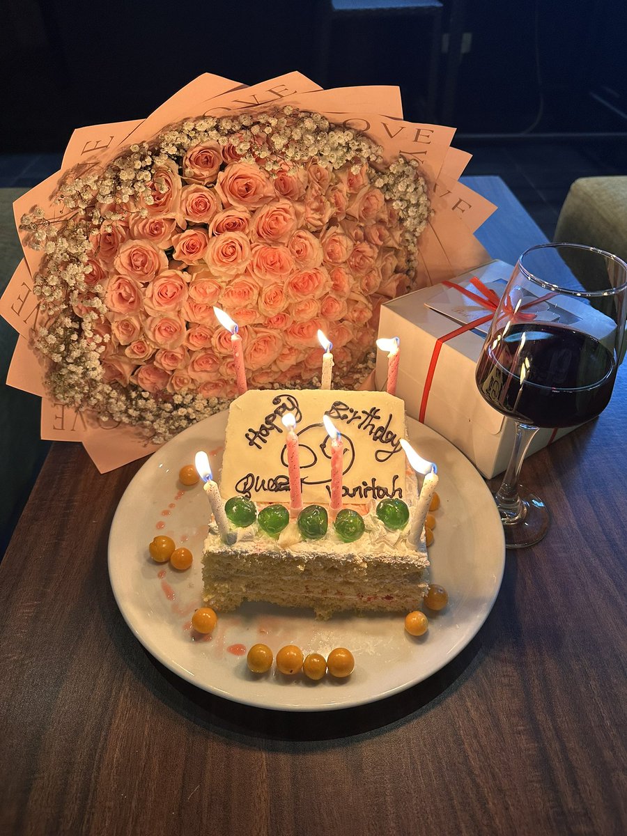NitahVan's tweet image. ♋️A day to celebrate me ,
🥂Cheers to the art of growing older🥂Grateful, Thankful, Hopeful, Happy…
Happy Birthday to the most amazing person “ME”
#birthday🎂 #me #happybirthday