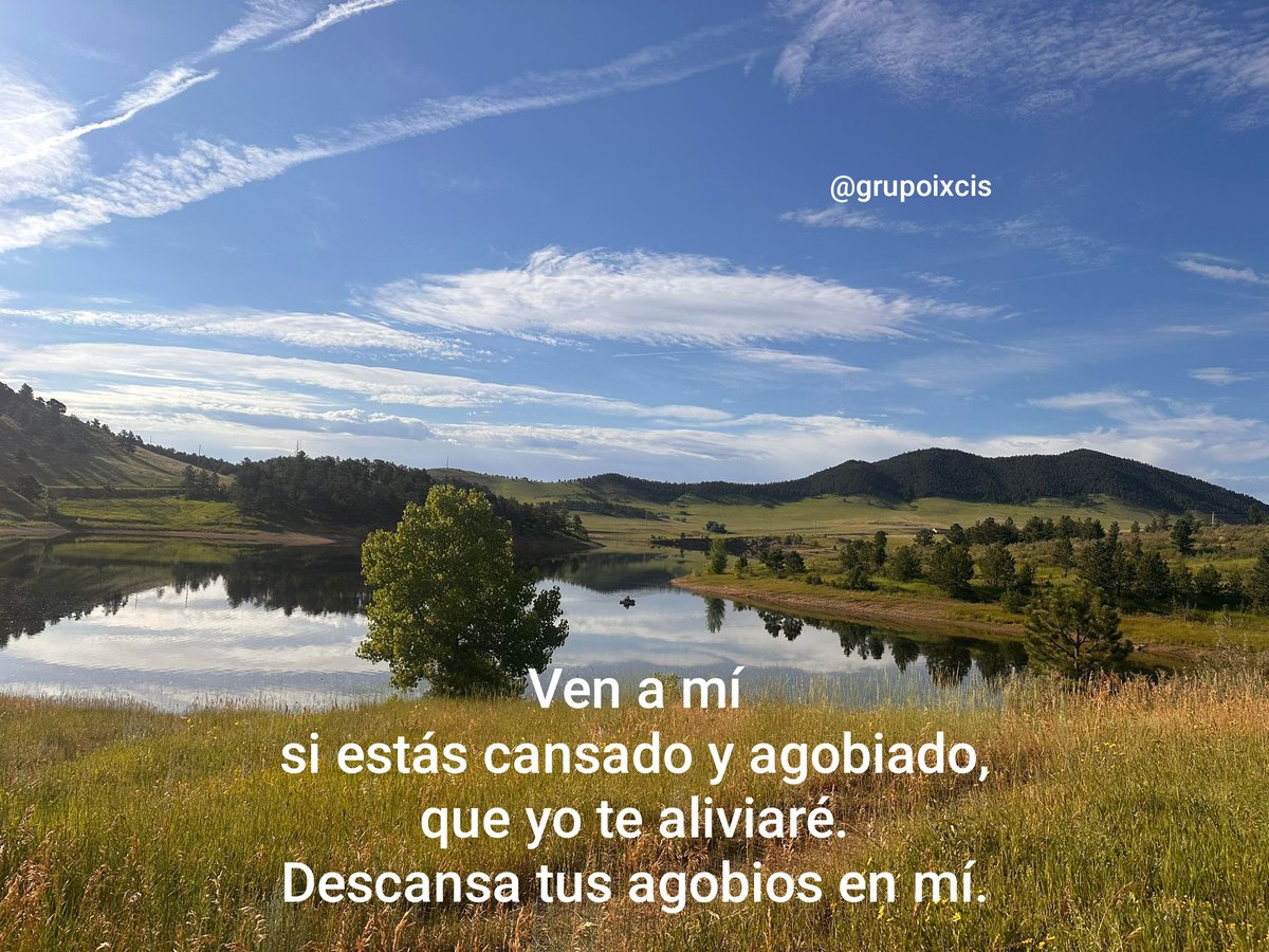 Saber que siempre podemos descansar nuestros agobios y cansancios en sus brazos da mucha fuerza y paz para seguir caminando.
Hoy en #RezandoVoy así lo cantamos:
🫂↘️
youtu.be/ADLr5iKsqBs?si…