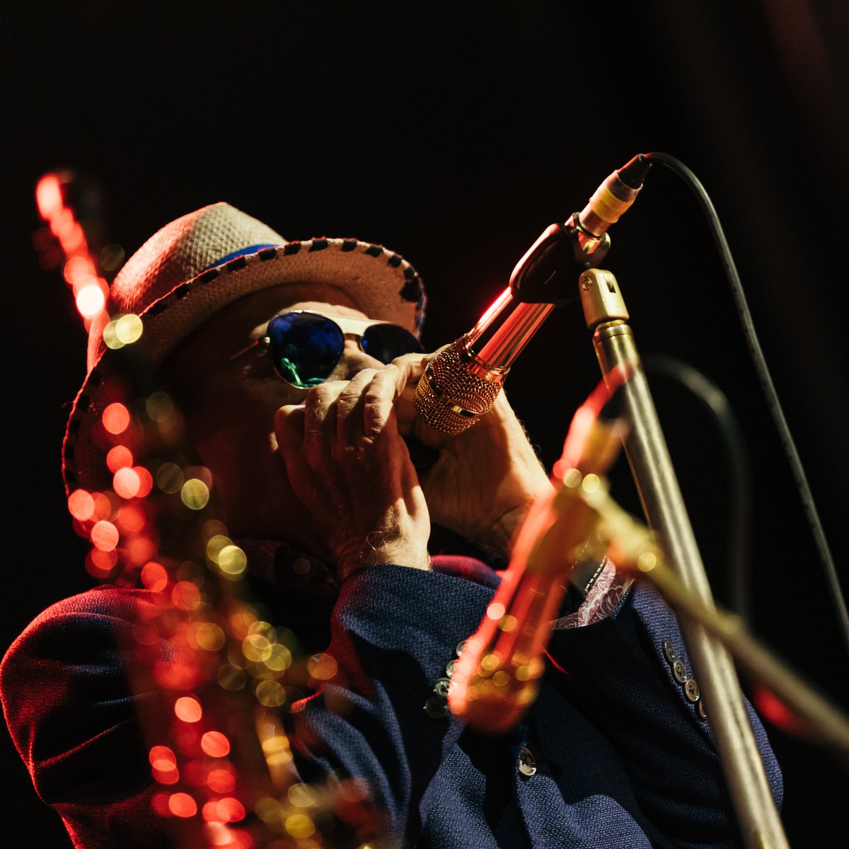 vanmorrison's tweet image. A huge thank you!
The past few weeks of live shows have been special.
Did you catch Van at @bsthydepark last week with Neil Young and Yusuf/Cat Stevens? Or maybe you saw him as a special guest at Malahide Castle?
📣 Wherever you heard the music - let us know in the comments.