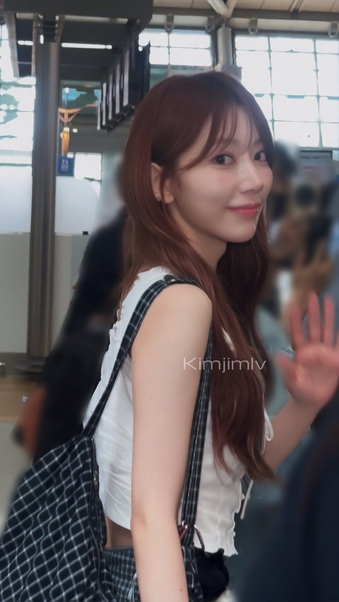 kimjimlv's tweet photo. 2025.04.12 ICN

さくちゃん台湾公演 화이팅˚·༊

#르세라핌 #LE_SSERAFIM
#사쿠라 #꾸라 #宮脇咲良 #SAKURA
 #ルセラフィム https://t.co/9lhXrX3L6A