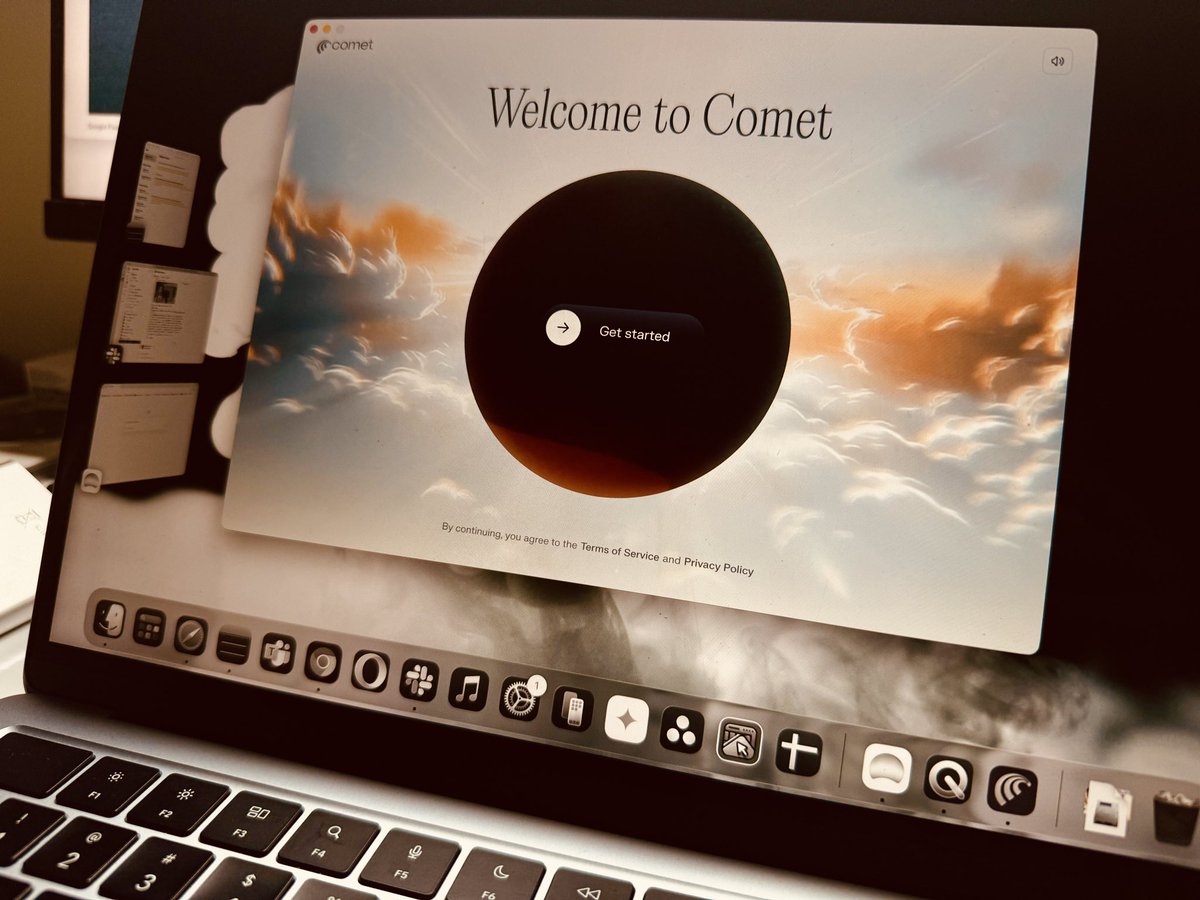 athenil_media's tweet image. Command Center, 
We&apos;re in! 
#Perplexity #PerplexityComet 
@PerplexityComet
