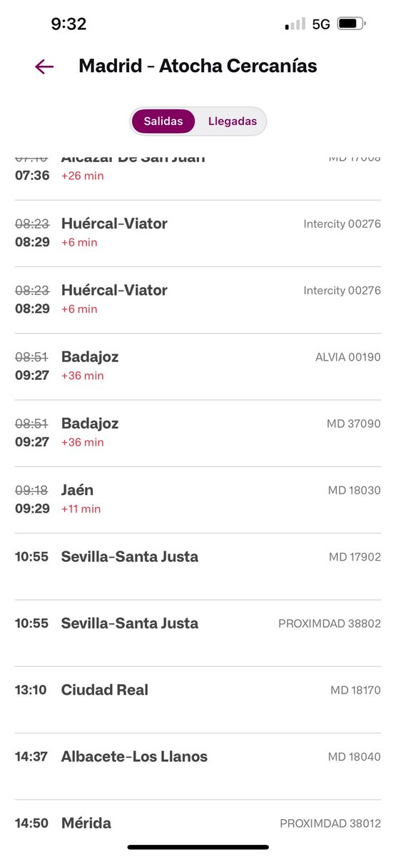 AmparoDFG's tweet photo. Mentiras en la aplicación @Renfe #oscarpuentedimision https://t.co/VAar5wcFya