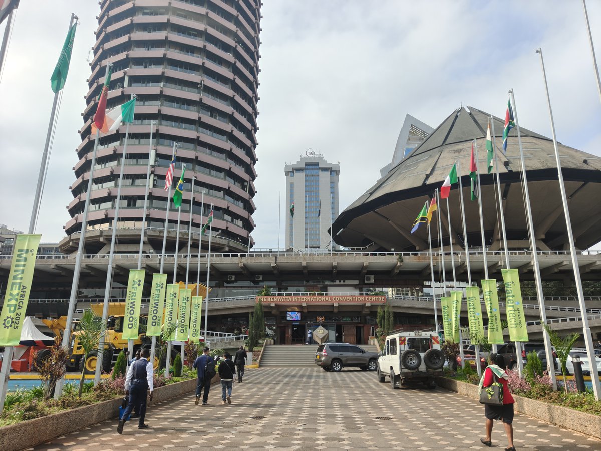 JG_Excavator's tweet image. You are invited to the machinery exhibition

EXHIBITION VENUE：
Kenyatta Int&apos;l Convention Centre, Nairobi, Kenya

EXHIBITION DATES：
16-18 july (Wed, Thurs, Fri), 2025

BOOTH: 
Building 3, 138A