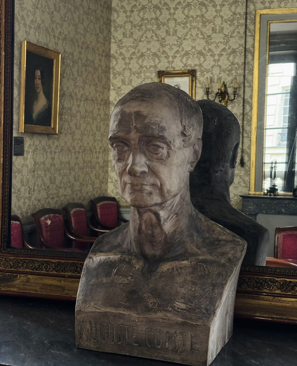 gabdrzz's tweet image. Maison d’Auguste Comte