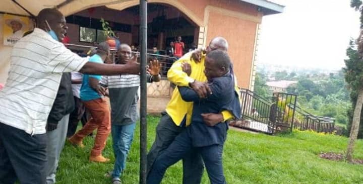 OnlyAdomati's tweet image. That one candidate in Ayivu East with his campaign manager at 7 pm today 😅