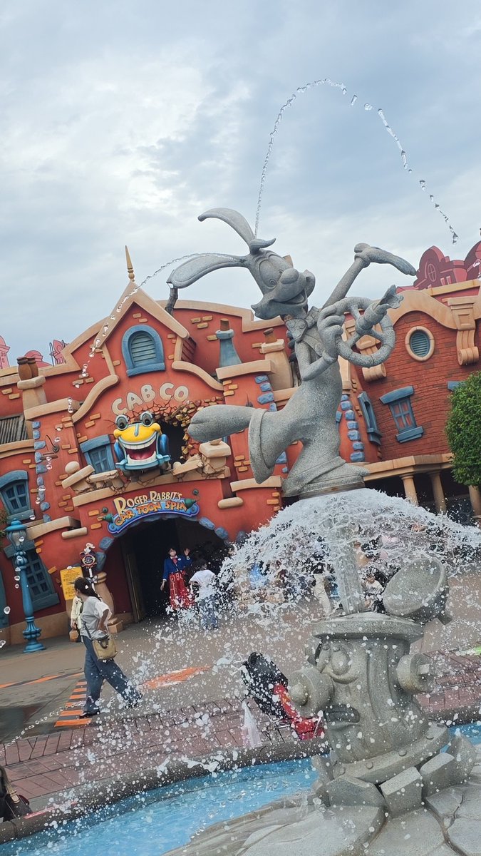 Coastercrew's tweet image. Celebrating Disneyland California Birthday with a visit to Tokyo Disneyland and Disney Sea! @Disneyland
