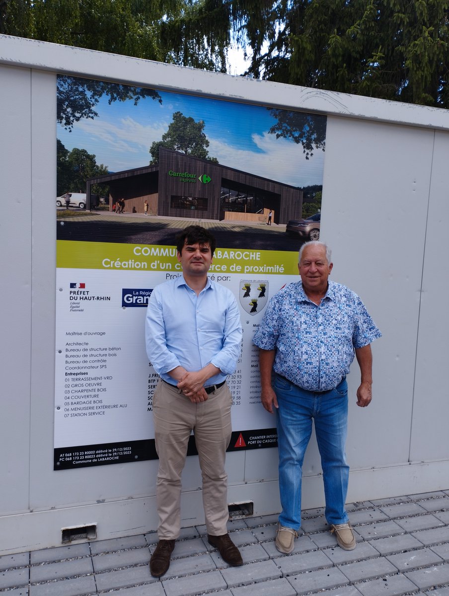 Prefet68's tweet image. 🏞️ Villages d’avenir : l’État soutient les communes rurales !
📍 À Labaroche, commune labellisée village d'avenir, Augustin Cellard, secrétaire général de @Prefet68 a découvert des projets structurants :
✔️ Rénovation du musée du bois (260 000 € FNADT)
✔️ Création d'un pôle…