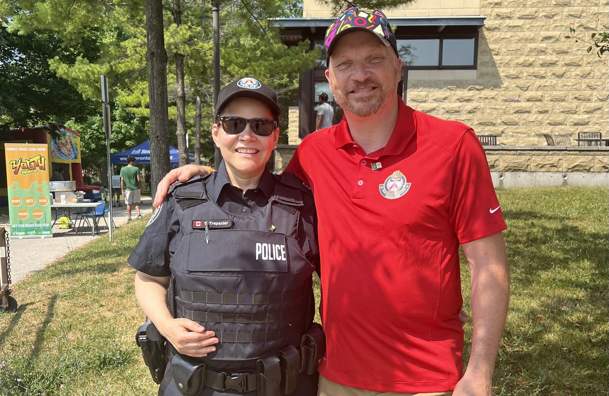 Had a fantastic time at the Caribbean Carnival Kickoff event with French Community Consultative Committee Co-Chair Serge Paul! Great vibes, great people and a celebration of culture and community. 🎉🇨🇦
#TPSCarnival
#TOCarnival