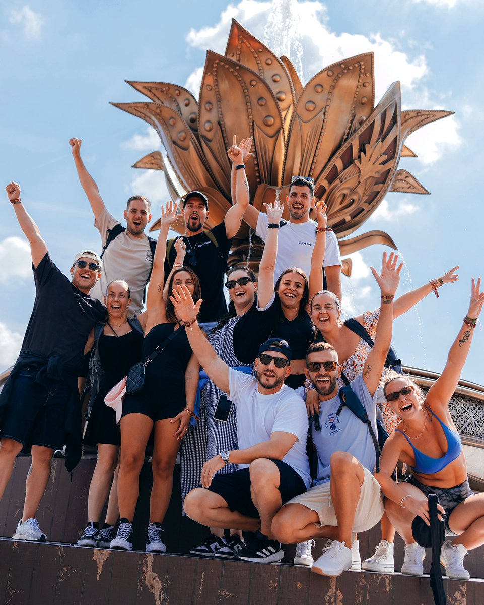 tomorrowland's tweet image. People of Tomorrow arriving at DreamVille (campsite), uniting with friends from all over the world.
Follow update.tomorrowland.com for all official info & updates.