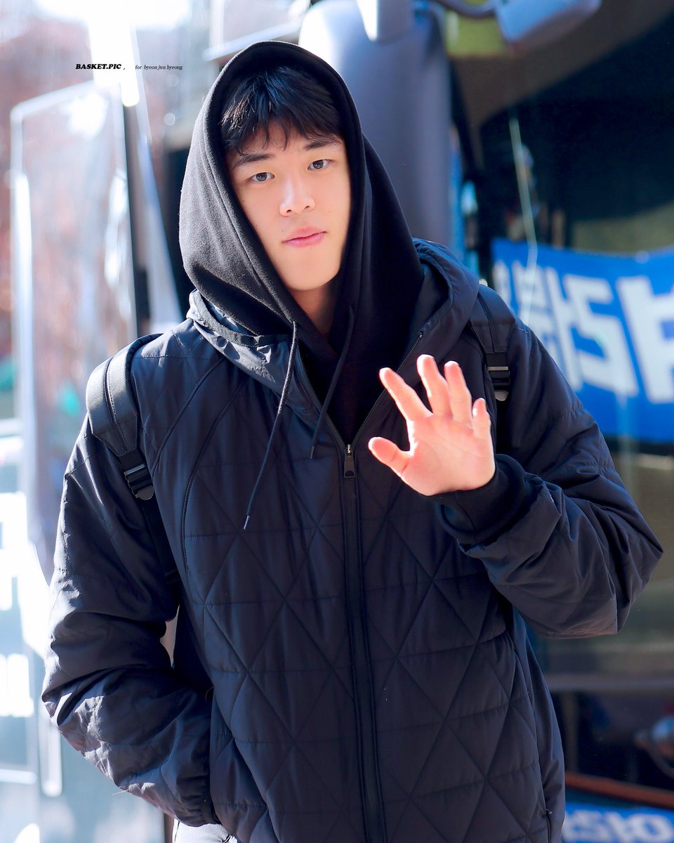 basketpic_'s tweet photo. 표정으로말해요

#변준형 #변준형PIC https://t.co/Lk7Sxjg0L4