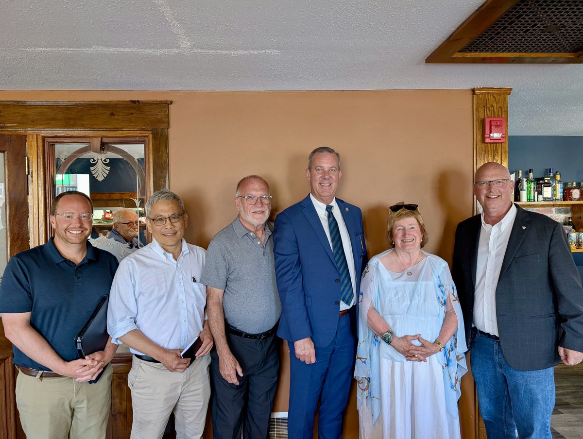 AndrewgrayS's tweet image. Great meeting in Gananoque with MPPs Ric Bresee & Ted Hsu, Mayor Greenwood-Speers, and Jefferson County officials to discuss recommissioning the historic Horne’s Ferry. A vital step toward restoring cross-border ties. (Present not pictured Jerry Golden, Mayor of Cape Vincent,…
