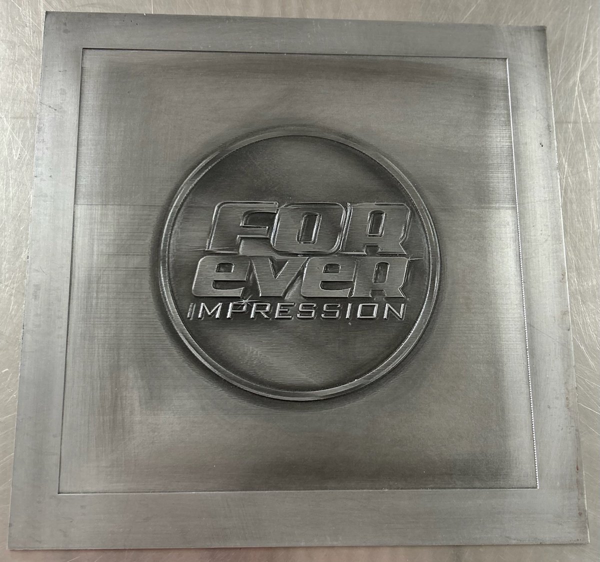 Want that photography to last forever? Family photos, pets, sports,  anniversaries, graduations, well anything? We just need a pic of that special moment you captured, and we will engrave it to your choice of Aluminum, Steel, or even Brass!

#website #pics