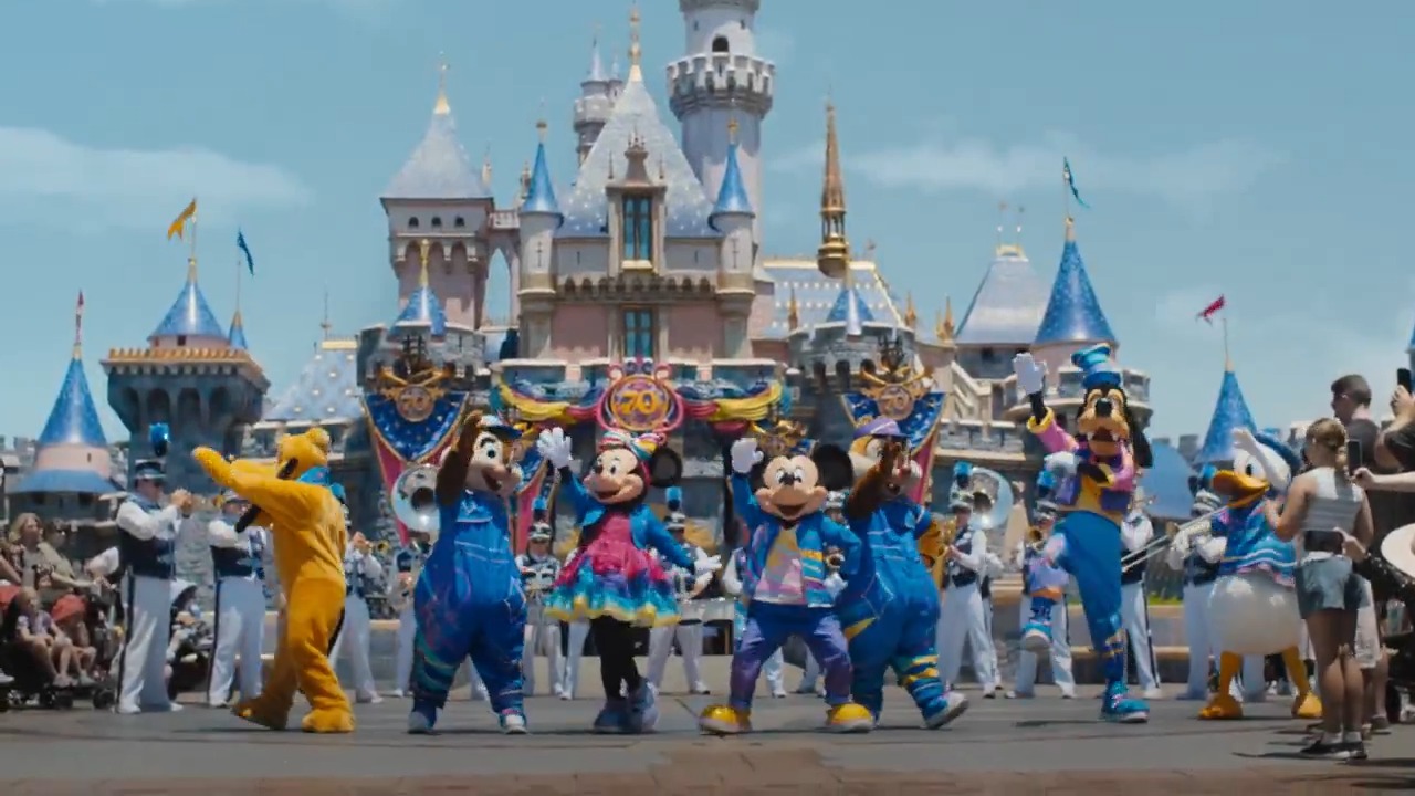 【Disney】Disneyland 70周年 ブラック x ゴールド ワンピース カリフォルニア ディズニー 70周年記念コレクションが可愛すぎ