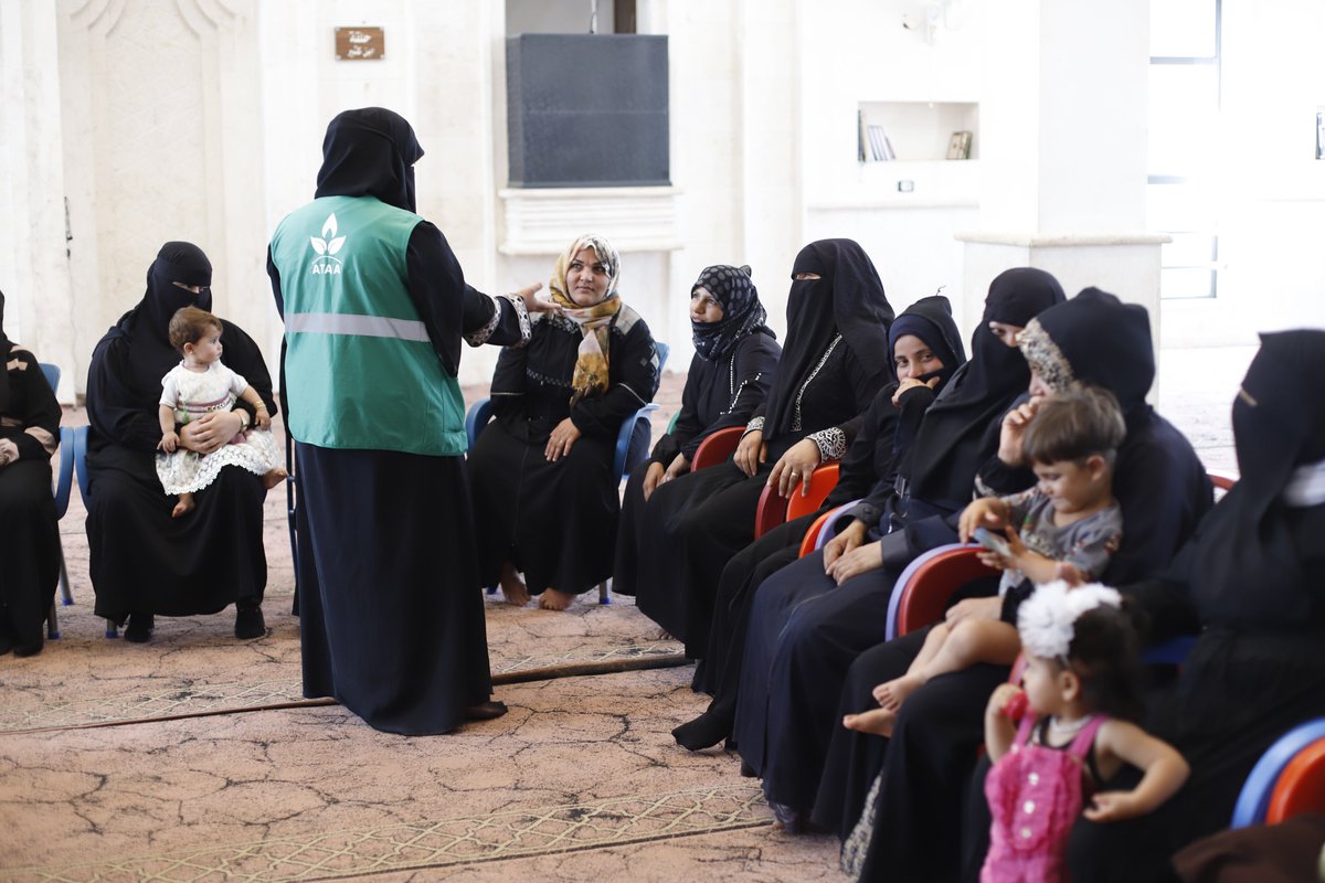 IOMSyria's tweet image. In Azaz, we're working with @AtaaRelief & @CBPFs to hold awareness sessions on the importance of legal identity for children.
Civil documents, like birth certificates and family records, are essential for accessing education, healthcare, and other services. 🔑