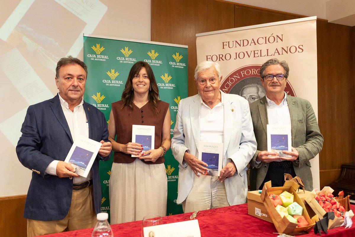 CRASTURIAS's tweet image. La Fundacion Foro Jovellanos presentó su Almanaque número 12.

Una publicación, patrocinada por Caja Rural de Asturias, que recoge contenidos relacionadas con las inquietudes de Jovellanos.

Elena García, asesora de banca personal, asistió al acto de presentación.