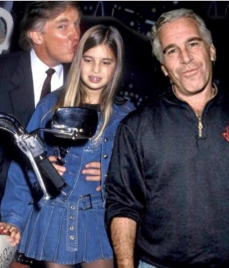 🚨 Trump dice che la gente non dovrebbe più parlare di Epstein e della sua lista di clienti composta da donne e minorenni.

Quindi, per favore, NON ritwittate questa immagine..