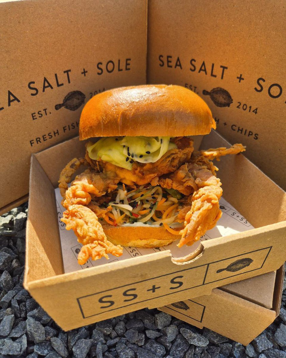 🦀 Soft Shell Crab Burger 🦀 Wasabi and Lime Mayo, Cunchy Asian Slaw, Pickled Cucumber 🦀🍔😋

£7.50 only at Dyce available tomorrow

#takeaway #dyce #notjustachipper #crab #special #burger