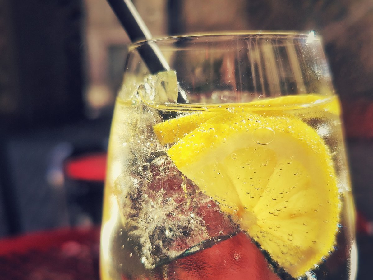 🍻 2000 votes et c'est loin d'être fini ! Qui sera le bar préféré des Rouennais en 2025 ? On le saura bientôt, mais en attendant, votez ➡️ docs.google.com/forms/d/e/1FAI…