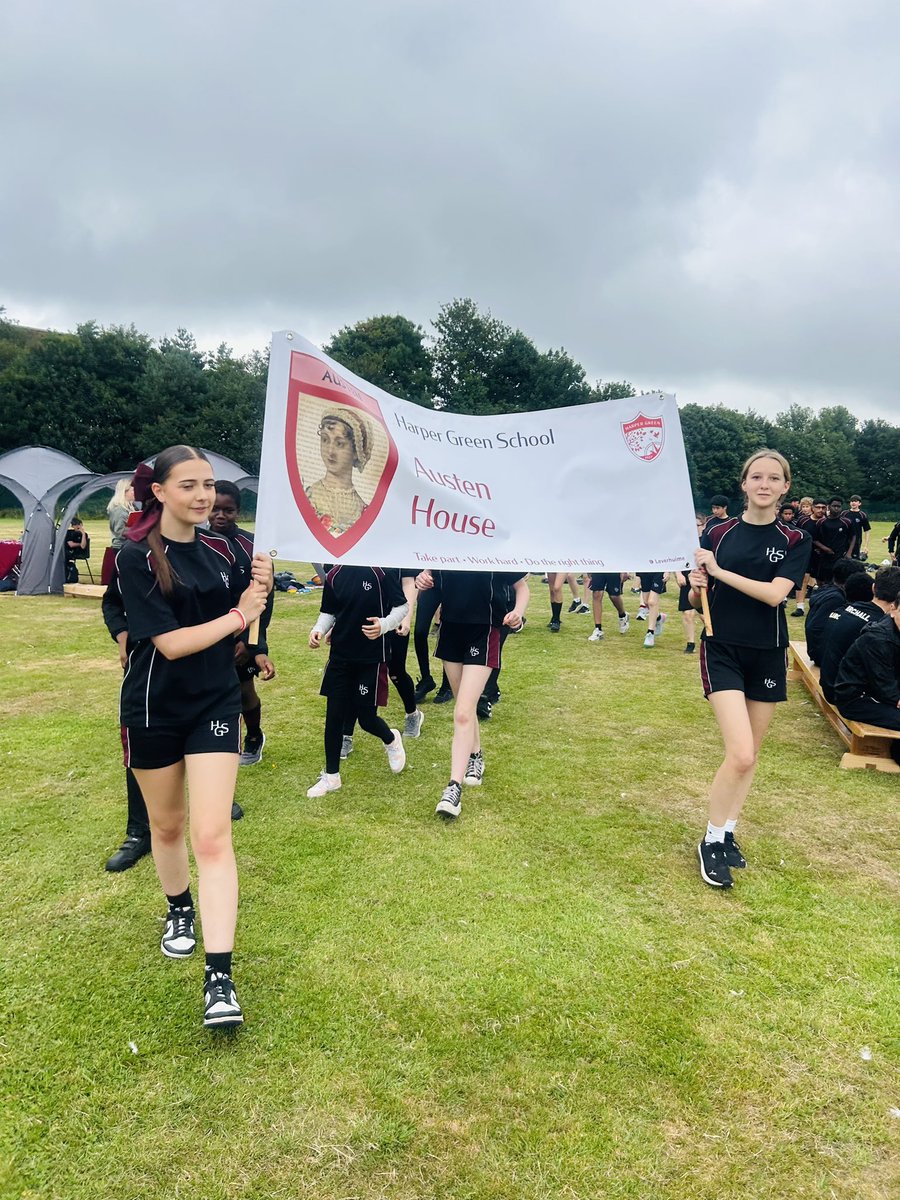 HarperGreen's tweet photo. Our first opening ceremony and competitors parade …. The atmosphere is electric!!!  #ComeonHarper #SportsDay2025 #WAHweek https://t.co/rgwgbadr5U