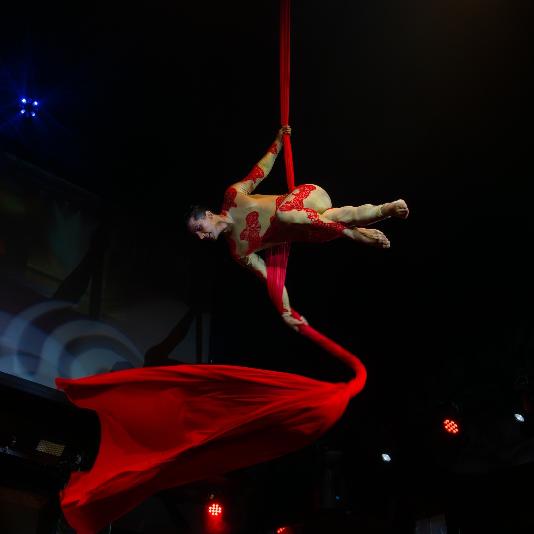 ¡Prepárate para una noche inolvidable con 𝕊𝕥𝕣𝕒𝕧𝕒𝕘𝕒𝕟𝕫𝕒! 💫🎭

📍 Grand Oasis Cancún

bit.ly/3y9u9ST

#TheEntertainmentResort #OasisLovesU #vacationvibes #travelphotos #dreamdestination #summerstyle