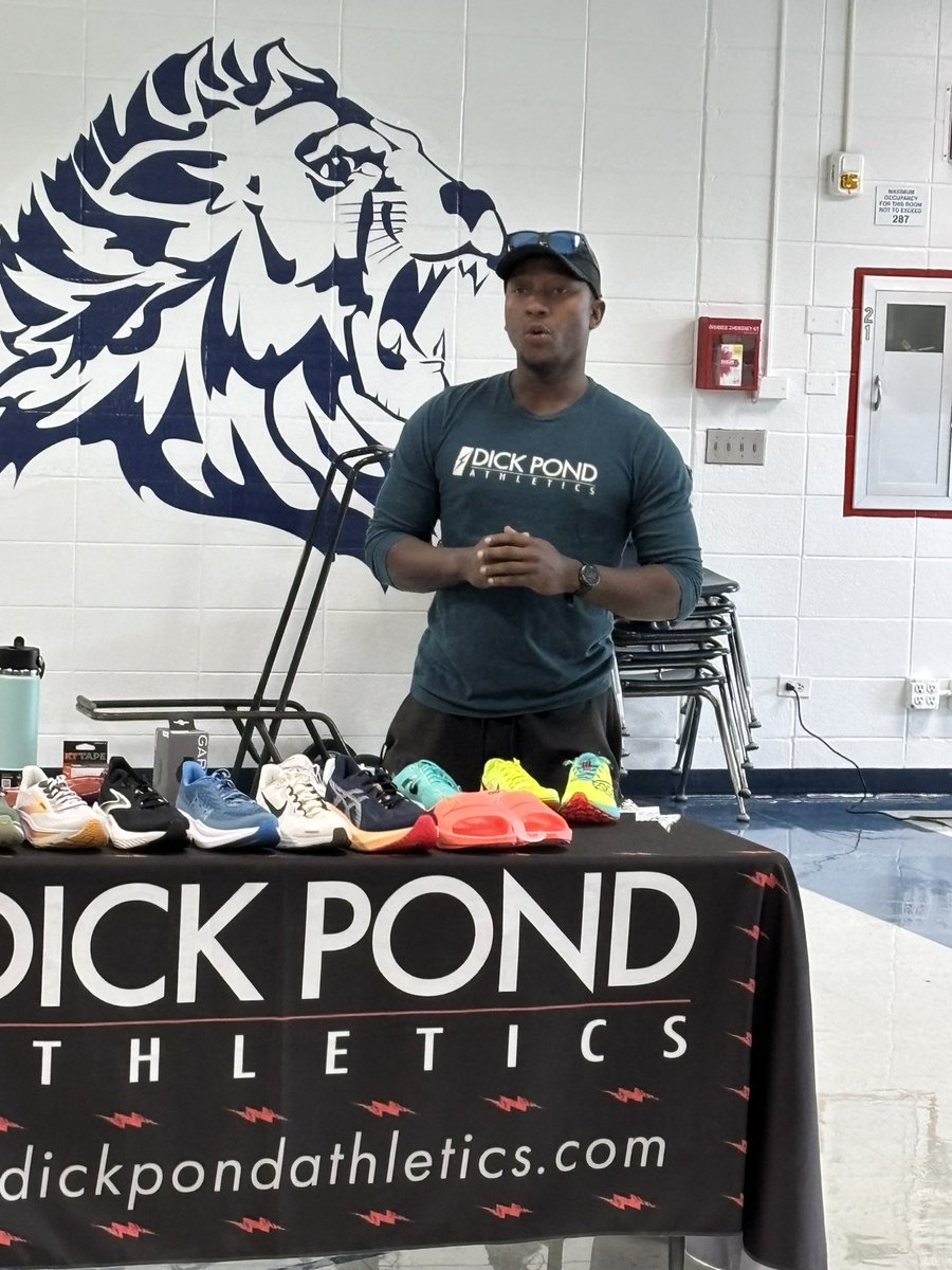 Lisle Cross Country (@lislexc) on Twitter photo Rob Trotter from <a href="/DickPondLisle/">Dick Pond Lisle</a> is our guest speaker this week as we talk about cross country equipment. He is focusing his talk on shoes and using his experience in track to connect to our athletes. <a href="/LisleLionsAD/">Lisle Athletics and Activities</a> Rob Trotter from <a href="/DickPondLisle/">Dick Pond Lisle</a> is our guest speaker this week as we talk about cross country equipment. He is focusing his talk on shoes and using his experience in track to connect to our athletes. <a href="/LisleLionsAD/">Lisle Athletics and Activities</a>