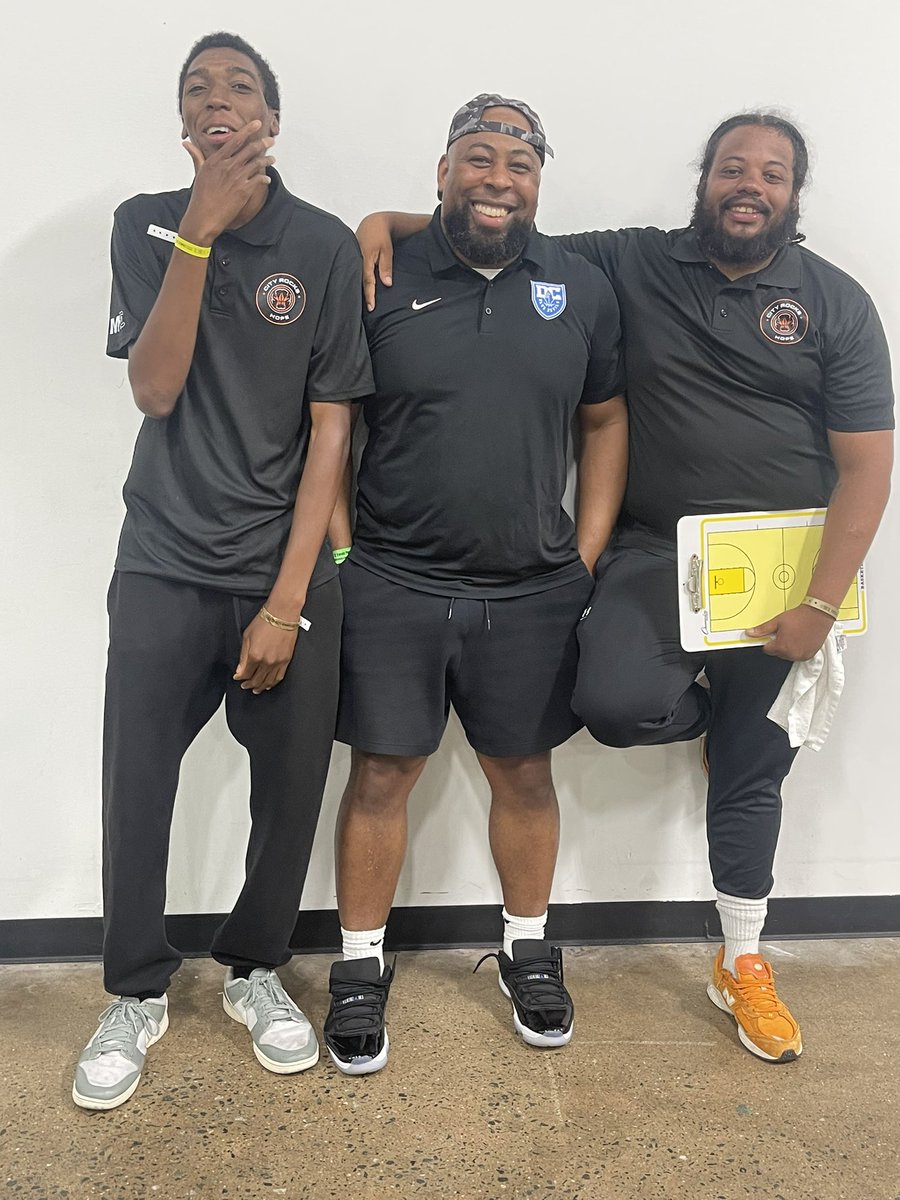 Arnell Omega Milton aka Coach Mega (@themegaman247) on Twitter photo Always dope to link up with the guys <a href="/madehoops/">MADE Hoops</a> last weekend for Live Period
<a href="/dcbluedevilball/">DC Blue Devils</a> <a href="/TheCityRocks/">CityRocksBasketball</a>
Friend of the Programs Always dope to link up with the guys <a href="/madehoops/">MADE Hoops</a> last weekend for Live Period
<a href="/dcbluedevilball/">DC Blue Devils</a> <a href="/TheCityRocks/">CityRocksBasketball</a>
Friend of the Programs