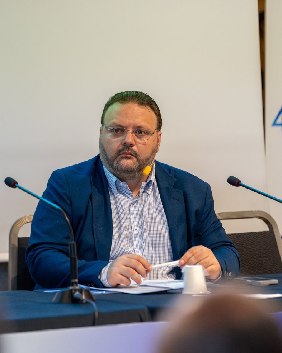 Oggi, durante la 3a tappa del nostro roadshow "Insieme per un Paese in salute" a Bari, sono stati presentati dati significativi sul settore dei #dispositivimedici in Puglia. Le parole del presidente Fabio Faltoni:

"I dati confermano la vivacità di un tessuto imprenditoriale