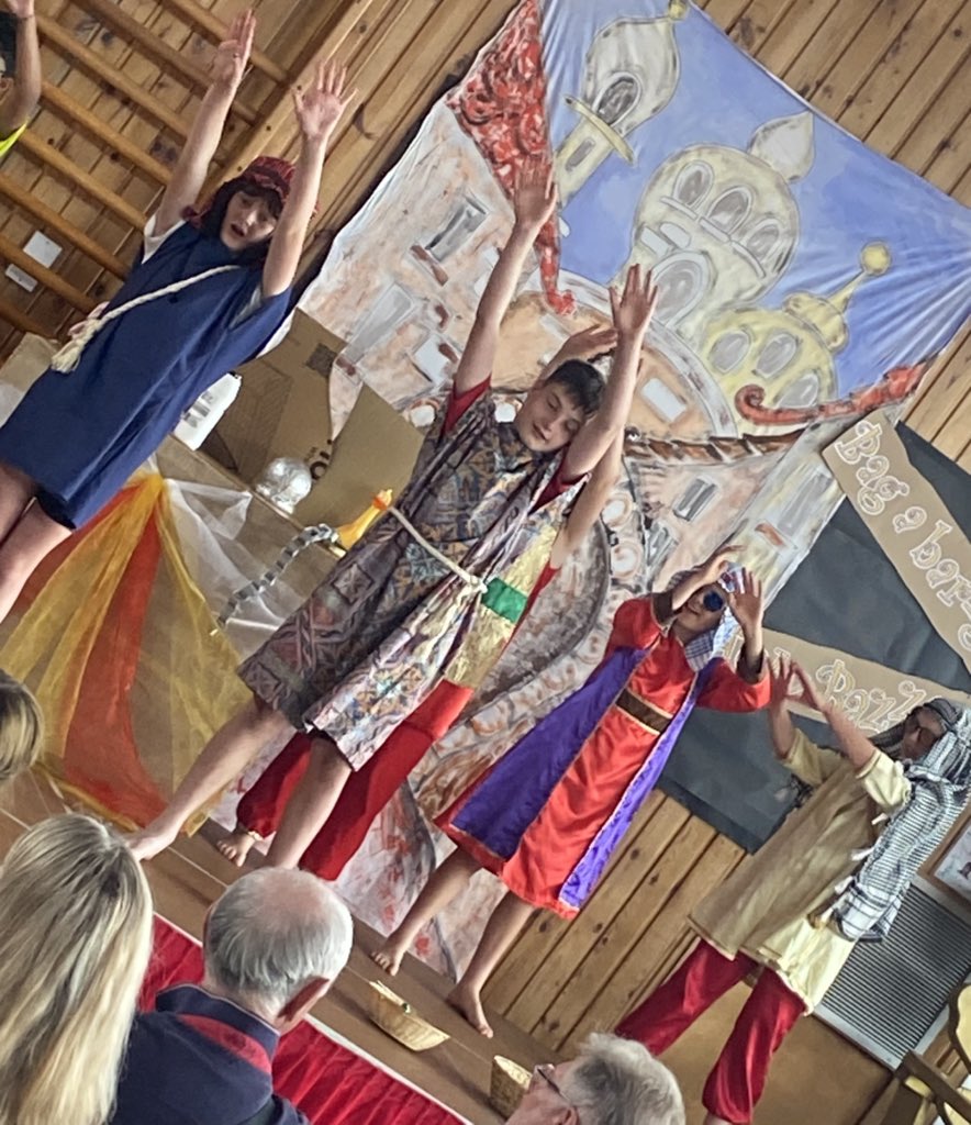 Anston Hillcrest (@hillcrestanston) on Twitter photo Year 6 take to the stage performing for their families #y6leavers #teamwork <a href="/jmatschools/">James Montgomery Academy Trust</a> Year 6 take to the stage performing for their families #y6leavers #teamwork <a href="/jmatschools/">James Montgomery Academy Trust</a>