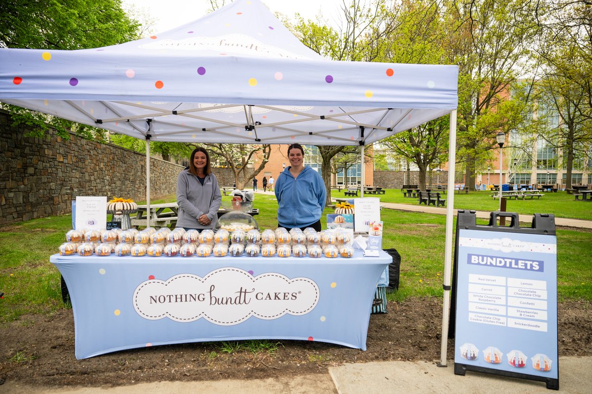 NYS_OGS's tweet image. 📣 EVENT UPDATE: The Harriman Campus Craft show has been RESCHEDULED to Thursday, July 24. #ShopLocal vendors next week in the Courtyard of Buildings 4, 5, and 8!
See the full list of vendors: on.ny.gov/3EtdfXt