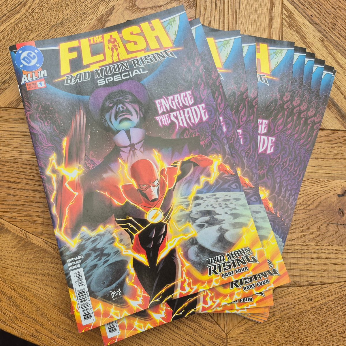 AlexPaknadel's tweet image. Comps have arrived for next week's FLASH: BAD MOON RISING SPECIAL by @danielbaylissb and yours truly. I hope you enjoy it.
Such a privilege to be a tiny teeny part of @sispurrier's epochal run.