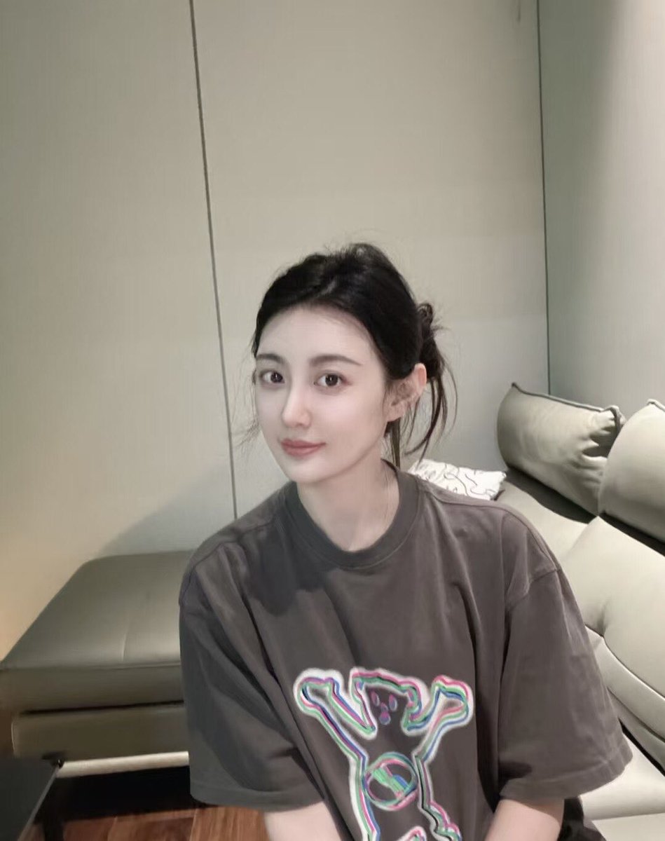 Li Lu🌸 tweet media