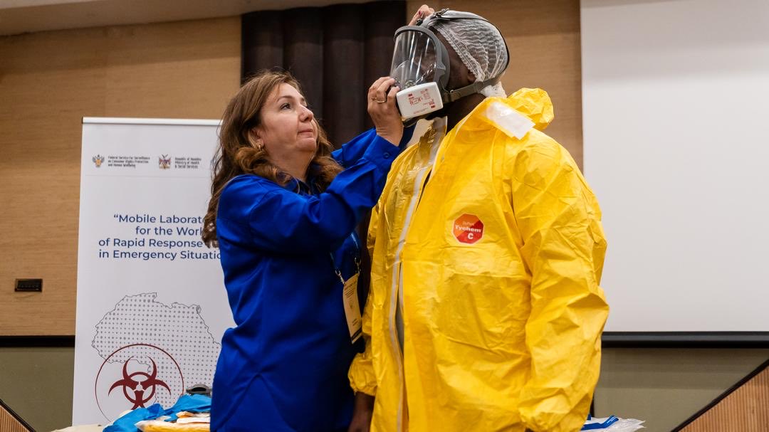 MoHSS thanks the Russian Federation for donating a portable mobile laboratory &amp; technical support! Russian specialists are training 23 Namibian health pros from July 14-18, 2025. Mobile labs bring testing to the site, reducing costs &amp; improving accessibility.