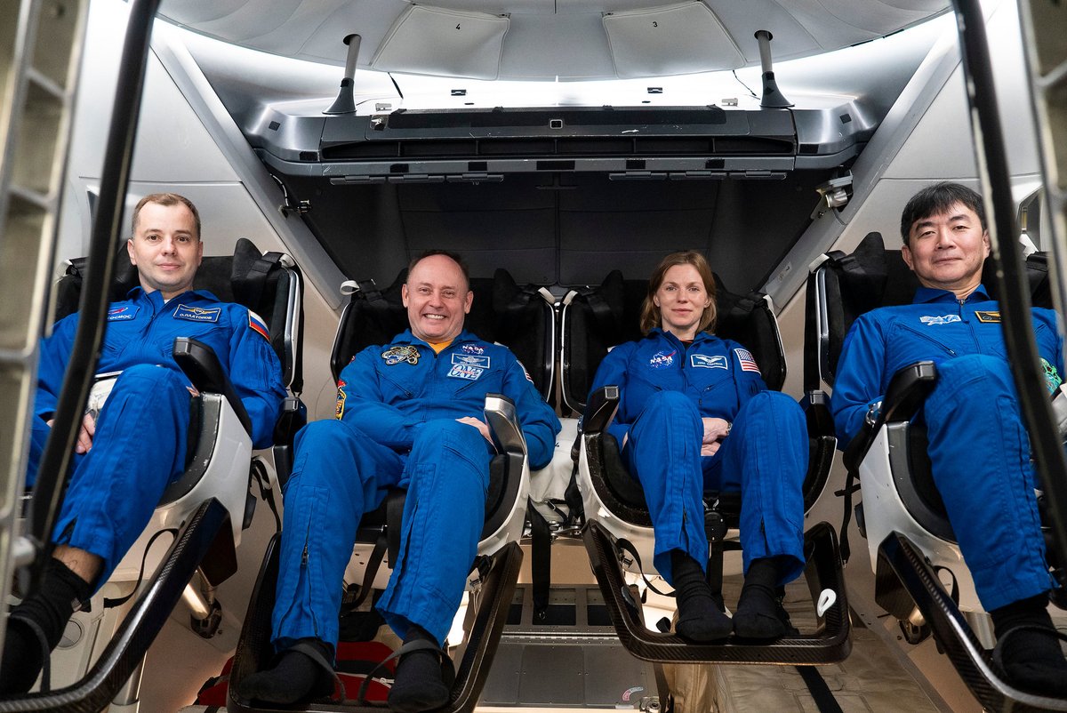 NASA_Johnson's tweet image. #Crew11 will soon help to unravel complex health challenges astronauts may face on deep space missions. 🚀
Learn more about how they plan to simulate Moon landings, investigate space-related eye and brain changes, and more on @Space_Station. go.nasa.gov/3Iw6MMV