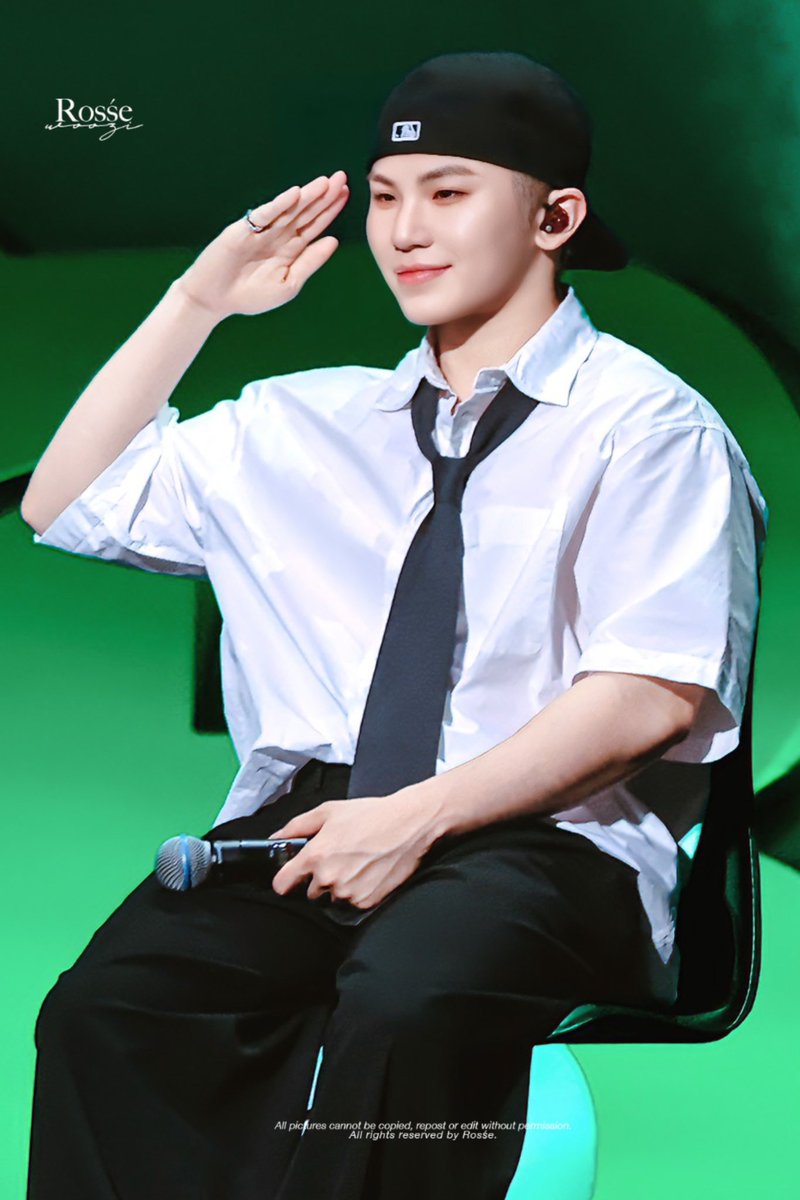 rosse_carat's tweet photo. 250717 일본 팬파티 
🫡🫡🫡😭😭😭
#우지 #WOOZI #ウジ #이지훈 
#SEVENTEEN #세븐틴 https://t.co/8bhzQaG3Kb