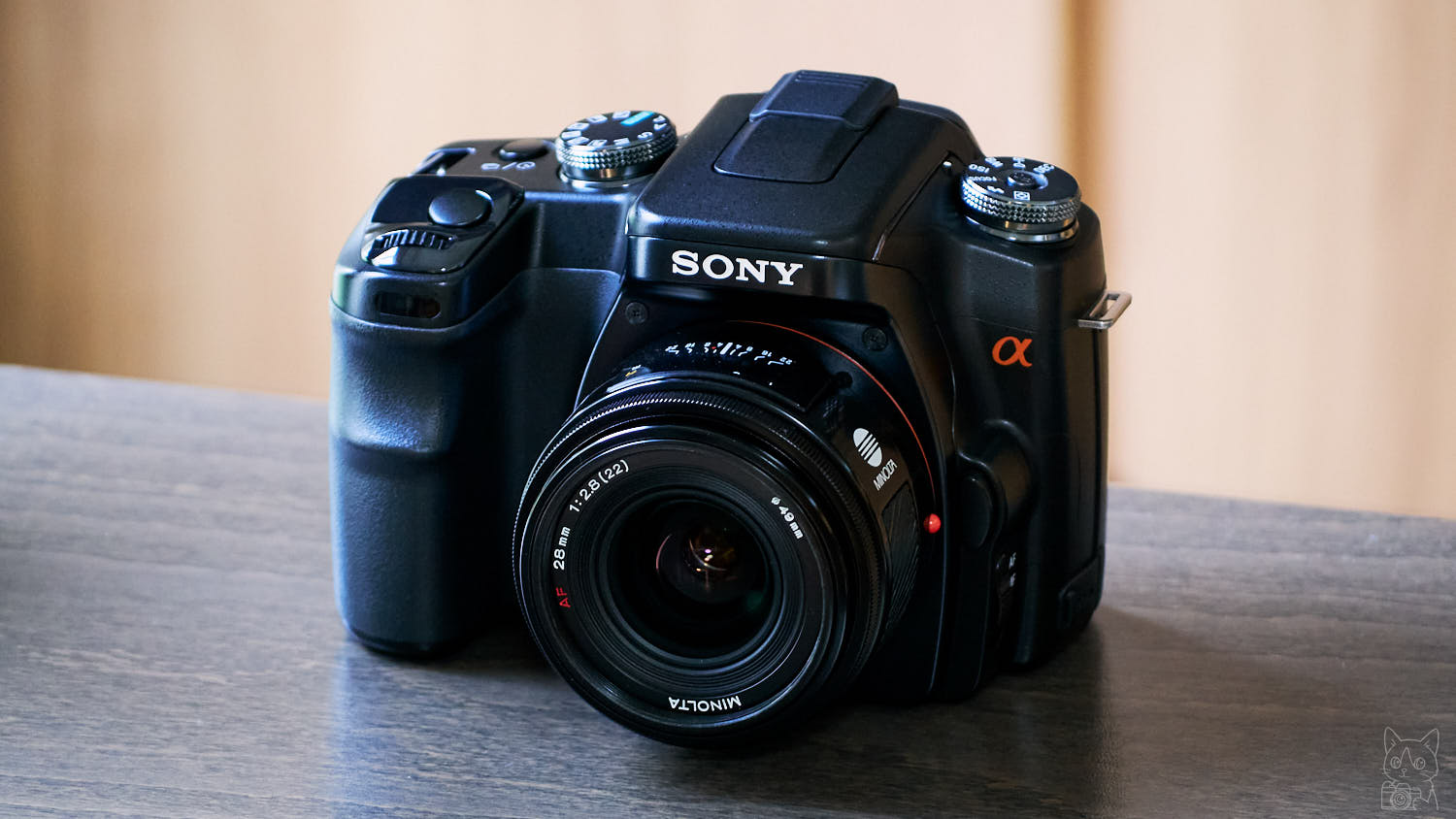 SONY α100 Minoltaレンズ付き MINOLTAな香りのする、SONY α100がやって来た。｜記憶カメラ