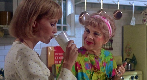 BenjaminCrew1's tweet image. Those Satanists had her wearing merch and drinking supplements. Rosemary Woodhouse was a victim to influencer culture over 40 years before Instagram 😔
