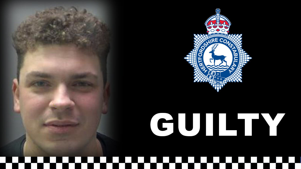 HertsPolice's tweet image. 🚨 A sacked Met Police officer has been found guilty of rape today (Thursday 17 July).
Following a re-trial at St Albans Crown Court, Jake Cummings, 26, from #HemelHempstead, was found guilty of two counts of rape in relation to two victims.
Read more 👉 orlo.uk/tYydG