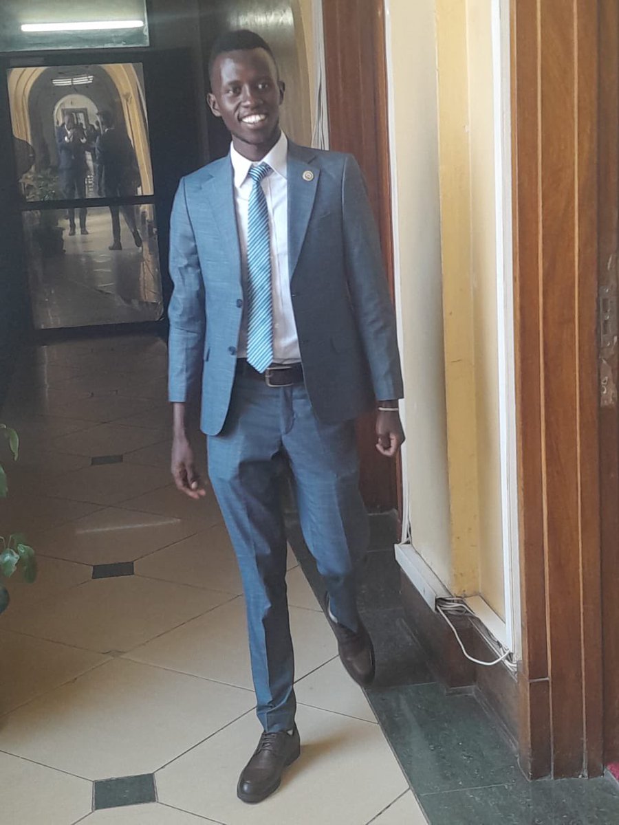 RealDonKitheka's tweet image. Government Blogger Pravine Korir, who was abducted outside Mbagathi Hospital by masked men in a car with registration KDC 349Z, has been found dumped by the roadside in Athi River.
Mchezo ya taon hii
#KenyaIn2032
#AngukaNaVote2027