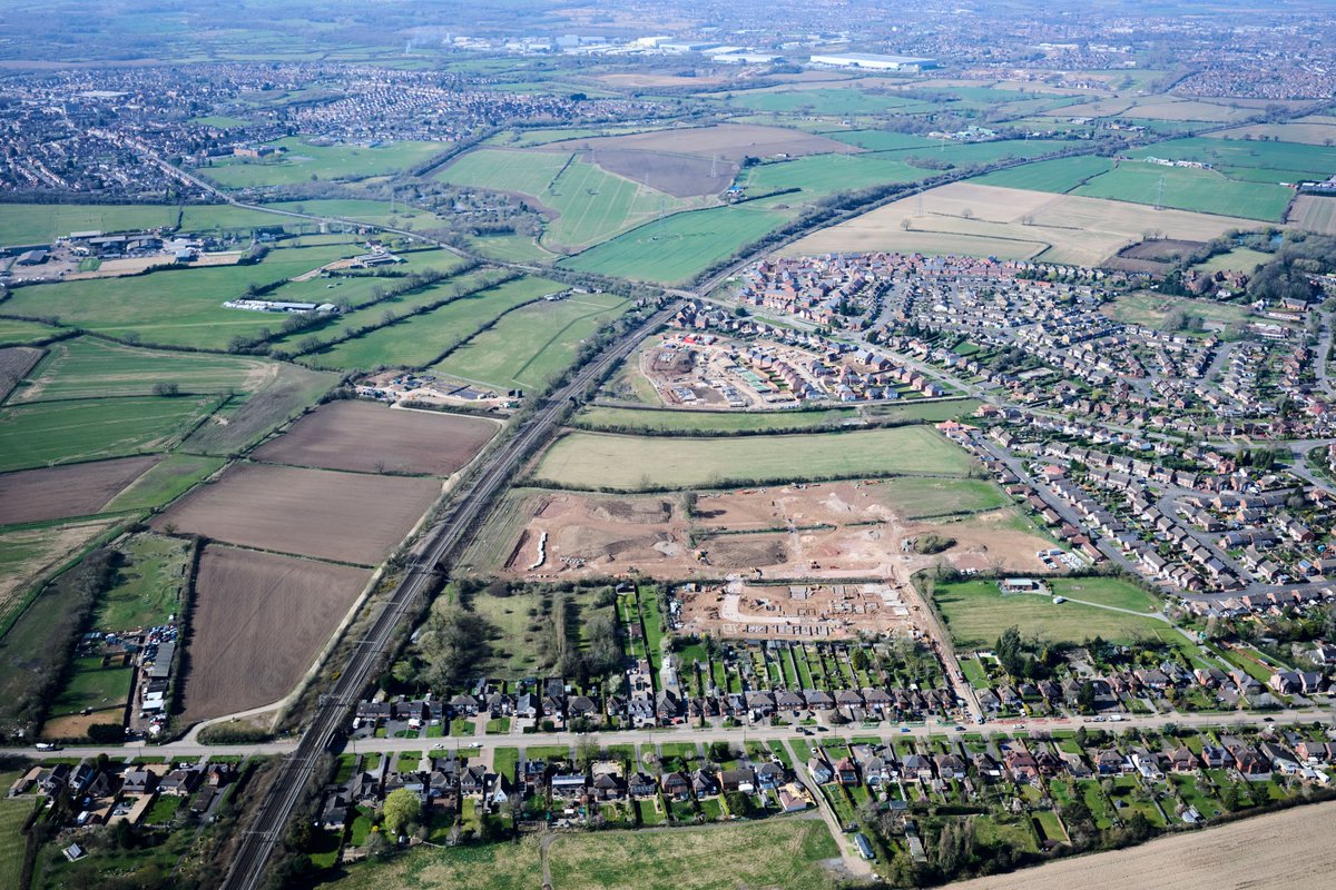 Coming this summer... 2, 3 &amp; 4 bed homes at our brand-new Kington Meadows development in Bulkington. 🌿 

 millerhomes.co.uk/new-homes/west… 
  
#NewHomes #Bulkington