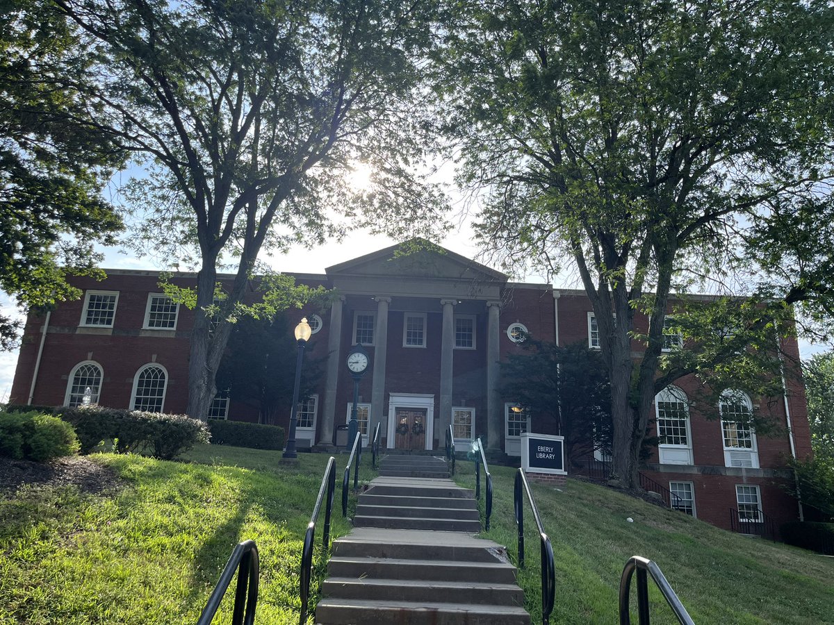 We are out and about on campus this morning….what a place!!!