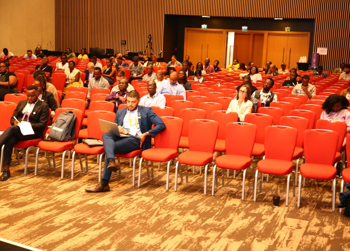 rrpplus's tweet image. As #IAS2025 draws to a close, @rrpplus has concluded an afternoon session with other panelists that delved into another critical question on whether combining HIV services with general healthcare (integration) might make it harder to achieve fairness and equal access…