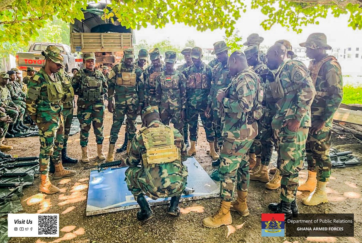 GhArmedForces's tweet image. The General Officer Commanding (GOC) Southern Command, Brigadier General (Brig Gen) Isaac Nicholas Paintsil, has officially inaugurated a two-week induction training course for the Rapid Deployment Force (RDF) company deployed to the Command Headquarters

gafonline.mil.gh/publication/ne…