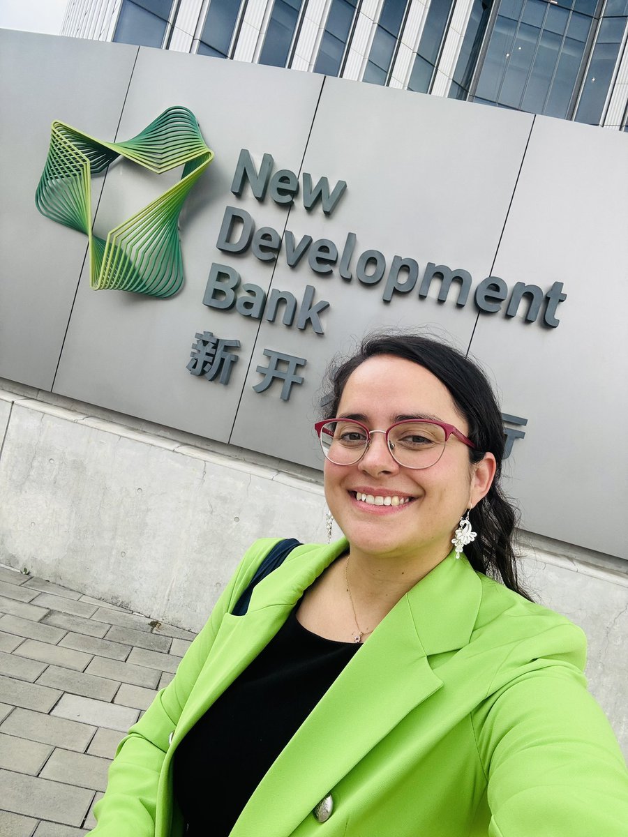 mariaharosly's tweet photo. Great talk today on the financial architecture and the challenges and opportunities for the Global South at the #NewDevelopmentBank #BRICS #Dilma https://t.co/lFDOsWe1XO