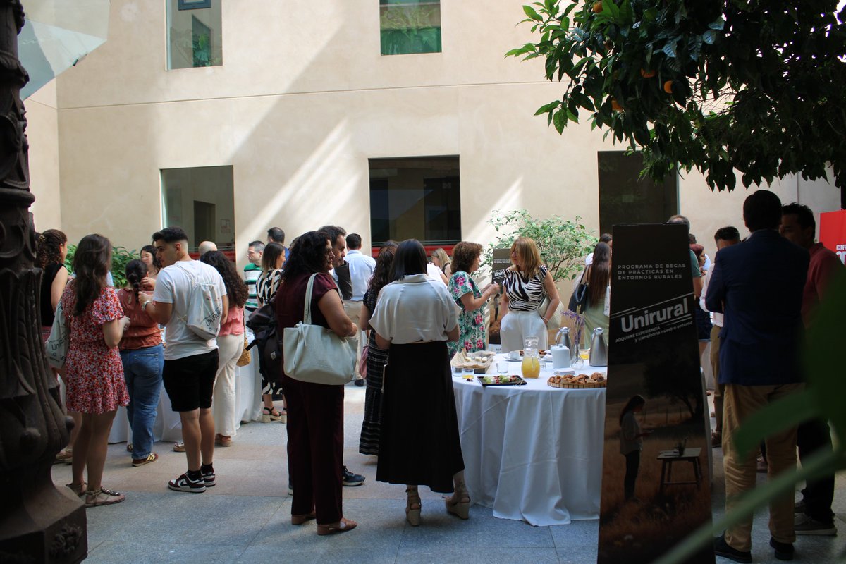 🌿UniRural cierra con éxito su tercera edición🌿 

La Diputación Provincial de Badajoz ha acogido su clausura donde hemos recogido los frutos del trabajo llevado a cabo durante los 6 meses de duración del programa, que ha conseguido un 40% de empleabilidad 

<a href="/infouex/">UEx</a> <a href="/SepyeUEx/">Servicio de Prácticas y Empleo UEx</a>